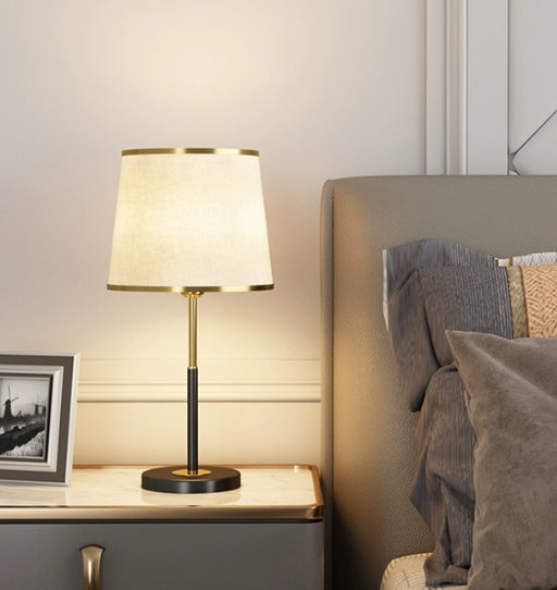 Stylish Bedside Lamps: Modern Scandinavian