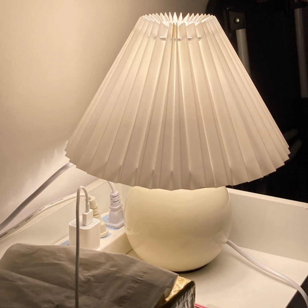 Scandinavian Creative Pleated Ceramic Table Lamp