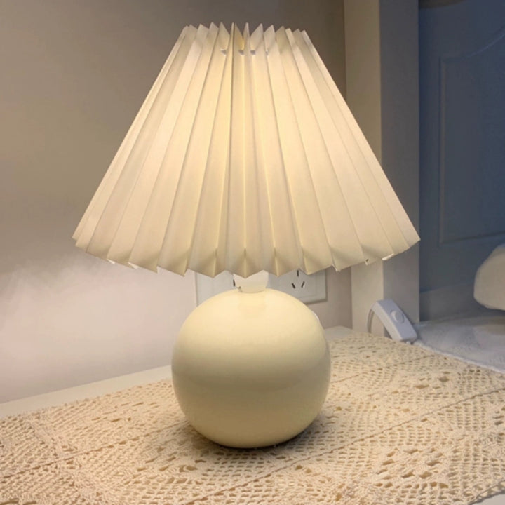 Scandinavian Creative Pleated Ceramic Table Lamp – Warm Light, Remote Control, for Bedroom or Study